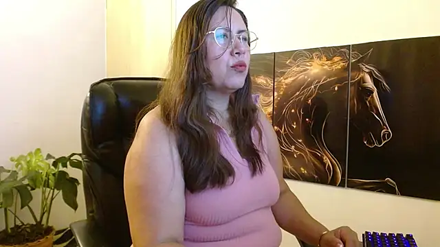 amalia brunette online show from March 31, 7:21 am