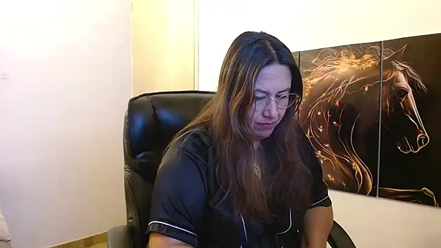 amalia brunette online show from April 5, 7:15 am