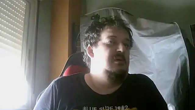 Snapshot of porkorossy chatting on July 6, 8:32 am porkorossy online show from July 6, 8:32 am