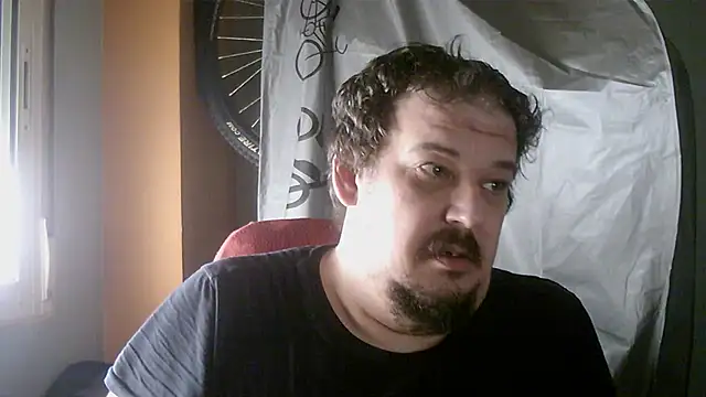 Snapshot of porkorossy chatting on October 9, 7:20 am porkorossy online show from October 9, 7:20 am