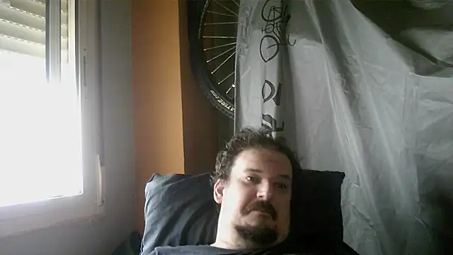 Snapshot of porkorossy chatting on October 18, 7:43 am porkorossy online show from October 18, 7:43 am