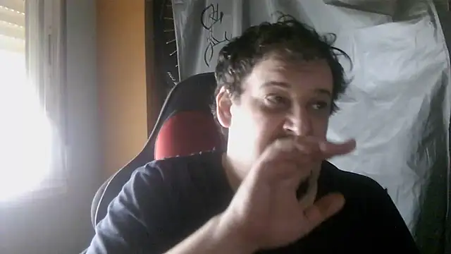 Snapshot of porkorossy chatting on June 29, 7:48 am porkorossy online show from June 29, 7:48 am