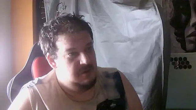 Snapshot of porkorossy chatting on June 19, 8:42 am porkorossy online show from June 19, 8:42 am