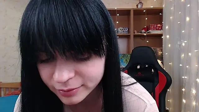 Snapshot of JuicyJess chatting on February 7, 8:31 pm JuicyJess online show from February 7, 8:31 pm