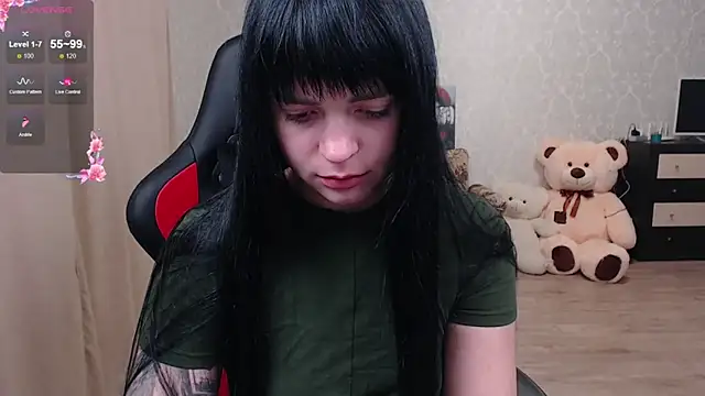 Snapshot of JuicyJess chatting on May 4, 7:39 pm JuicyJess online show from May 4, 7:39 pm