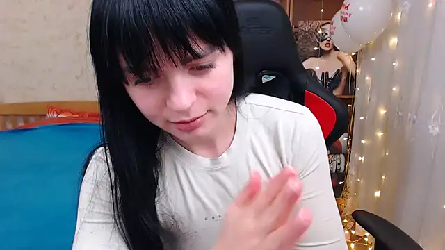 Snapshot of JuicyJess chatting on February 18, 4:14 pm JuicyJess online show from February 18, 4:14 pm