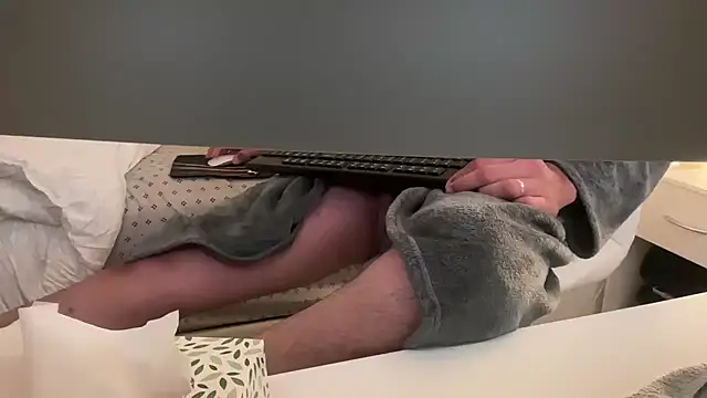 Snapshot of Carlos-195- chatting on October 25, 3:38 am Carlos-195- online show from October 25, 3:38 am