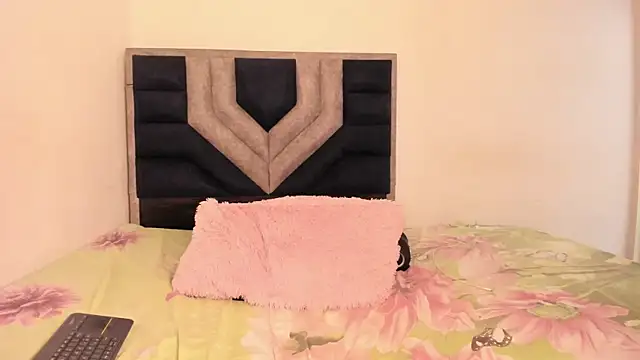 TiiffanyEvans1 online show from March 4, 5:31 pm