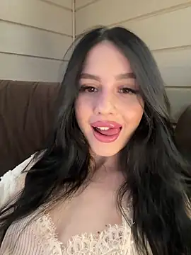 Snapshot of SofiaLaLight chatting on February 5, 1:29 pm SofiaLaLight online show from February 5, 1:29 pm