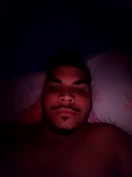 Snapshot of willsafado02 chatting on October 22, 5:29 am willsafado02 online show from October 22, 5:29 am