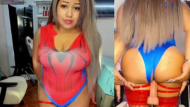 Snapshot of sasha_blaire chatting on October 22, 2:00 am sasha blaire online show from October 22, 2:00 am