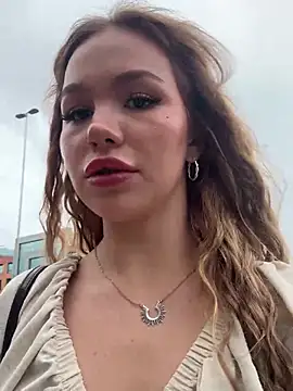 Skinny Alice online show from July 5, 1:18 pm