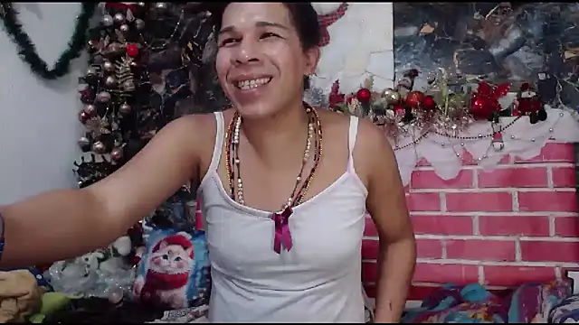 Snapshot of DesireDirtyTS__ chatting on November 12, 11:36 am DesireDirtyTS online show from November 12, 11:36 am