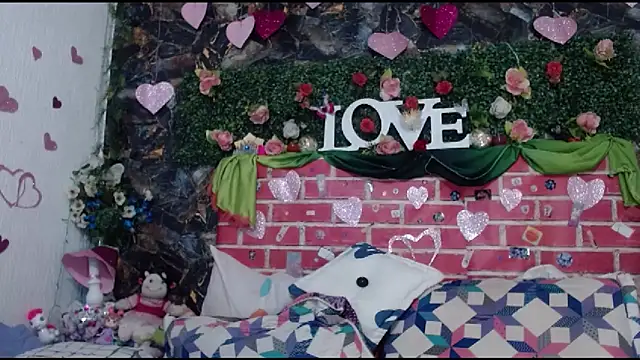 Snapshot of DesireDirtyTS__ chatting on February 28, 12:10 am DesireDirtyTS online show from February 28, 12:10 am