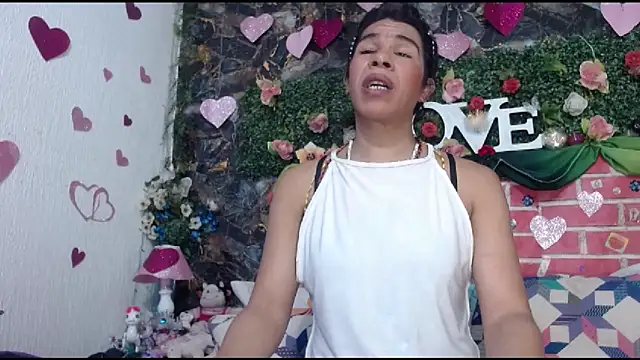 Snapshot of DesireDirtyTS__ chatting on February 16, 11:02 pm DesireDirtyTS online show from February 16, 11:02 pm