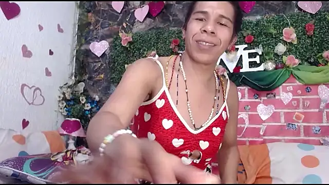 Snapshot of DesireDirtyTS__ chatting on February 27, 12:05 pm DesireDirtyTS online show from February 27, 12:05 pm