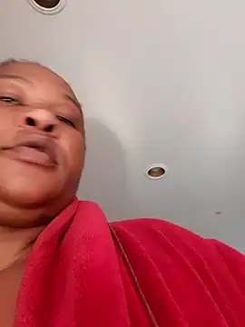 Snapshot of Bootyliciousbbw12 chatting on July 11, 10:37 am Bootyliciousbbw12 online show from July 11, 10:37 am