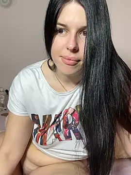 Annatrybebetter online show from February 8, 9:04 pm