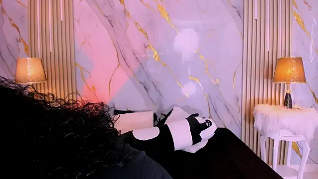 BeckyRusso online show from October 25, 2:07 pm