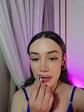 Snapshot of Kate_Amaretto_ chatting on June 6, 1:33 am Kate Amaretto online show from June 6, 1:33 am