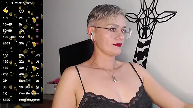 Snapshot of scarlett_paris22 chatting on February 9, 11:46 pm scarlett paris22 online show from February 9, 11:46 pm