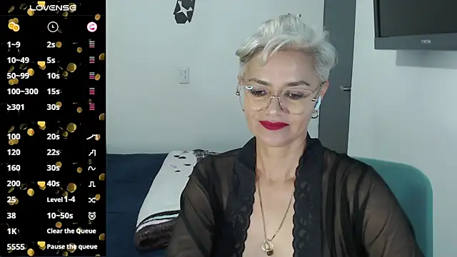 Snapshot of scarlett_paris22 chatting on March 5, 2:46 am scarlett paris22 online show from March 5, 2:46 am