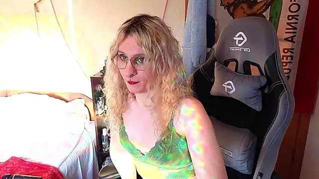 Lori Myaf online show from March 11, 2:22 pm