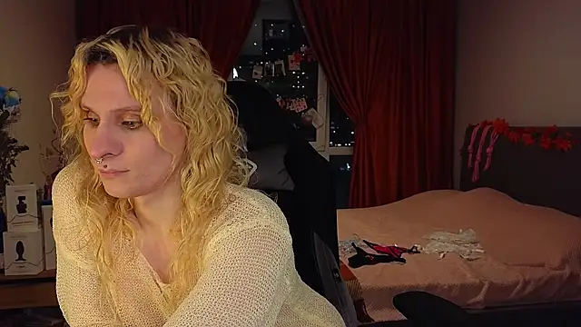 Lori Myaf online show from December 20, 2:05 pm