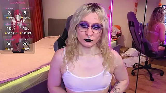 Lori Myaf online show from November 17, 1:48 pm