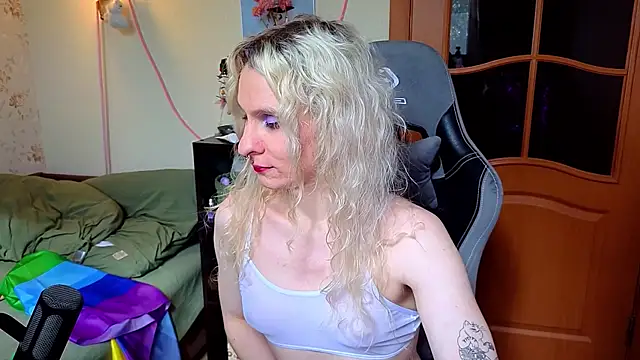 Lori Myaf online show from July 9, 1:32 pm