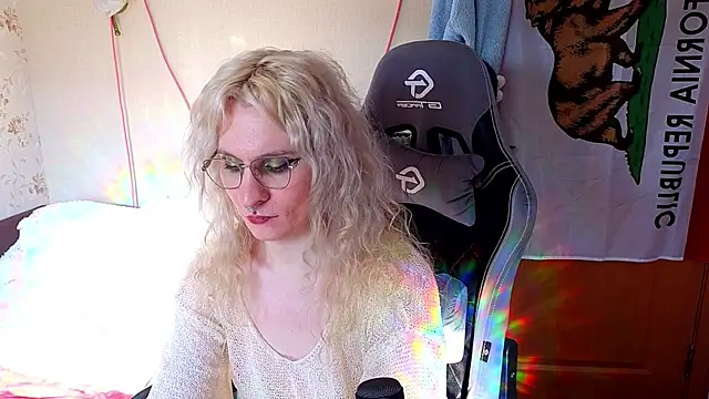 Lori Myaf online show from March 28, 1:23 pm