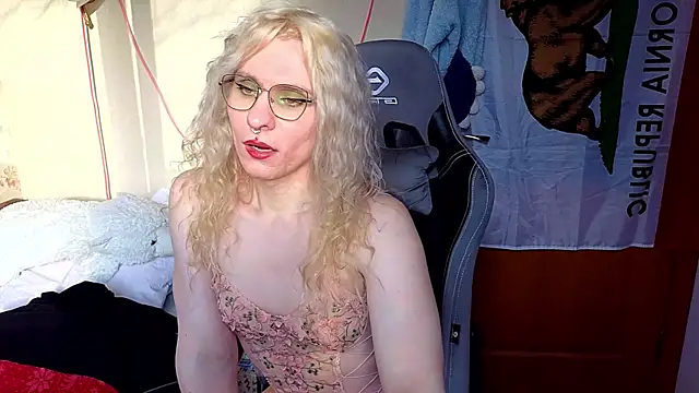 Lori Myaf online show from March 27, 2:18 pm