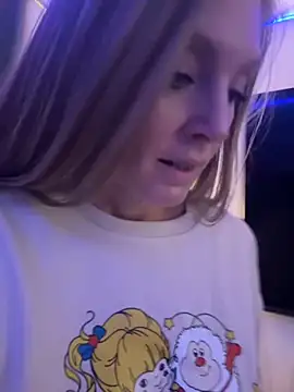 ItsDanniG online show from October 30, 5:54 pm