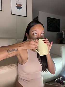 DianaHopson online show from March 12, 11:25 am