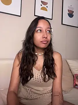 DianaHopson online show from May 15, 11:41 am