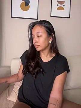 Snapshot of DianaHopson chatting on June 13, 6:17 pm DianaHopson online show from June 13, 6:17 pm