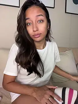 DianaHopson online show from April 8, 10:28 am