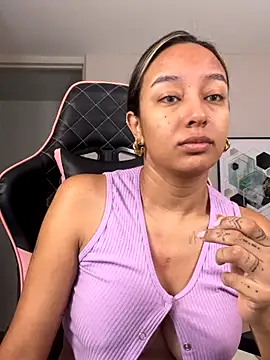 Snapshot of DianaHopson chatting on October 1, 10:41 am DianaHopson online show from October 1, 10:41 am