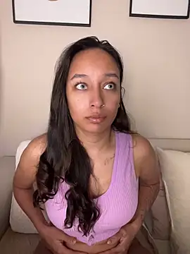 DianaHopson online show from April 30, 7:43 pm