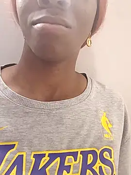 Shanelle   online show from July 8, 2:29 pm