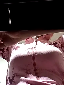 Shanelle   online show from March 25, 2:27 pm