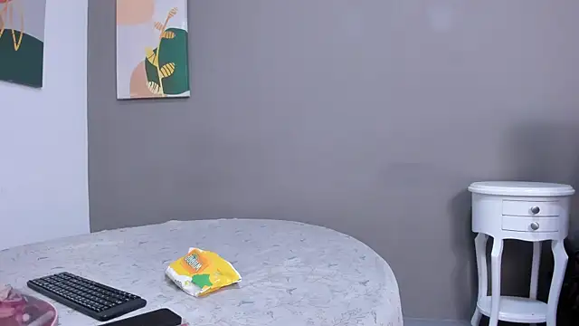 Shanelle   online show from May 10, 3:03 pm