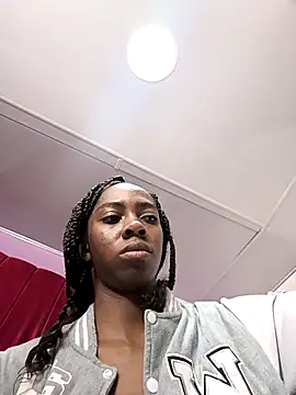 Shanelle   online show from December 4, 1:32 pm