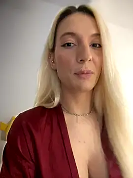 Snapshot of Ella_Charm chatting on October 11, 4:41 pm Ella Charm online show from October 11, 4:41 pm
