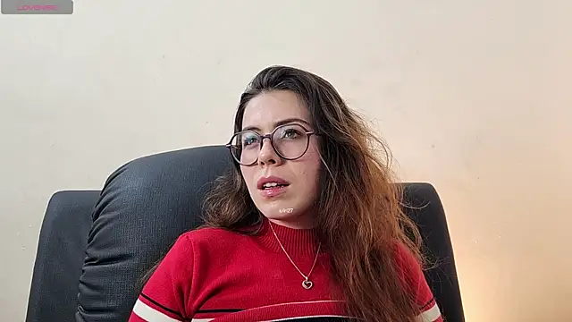 Snapshot of irinasweet27 chatting on November 13, 3:49 pm irinasweet27 online show from November 13, 3:49 pm