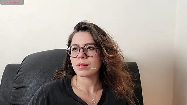 Snapshot of irinasweet27 chatting on October 26, 12:11 am irinasweet27 online show from October 26, 12:11 am