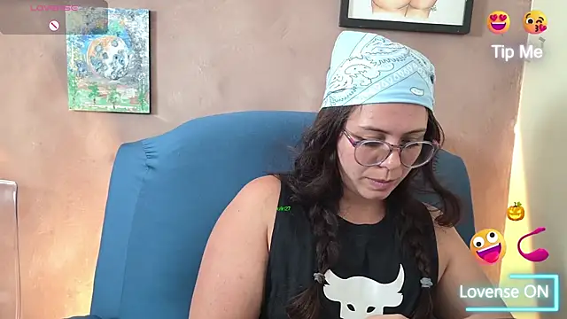 Snapshot of irinasweet27 chatting on July 11, 1:50 am irinasweet27 online show from July 11, 1:50 am