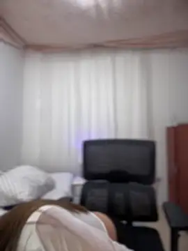 Snapshot of lilian_prada chatting on May 10, 6:32 pm lilian prada online show from May 10, 6:32 pm