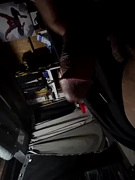 parker321516 online show from April 13, 12:36 am