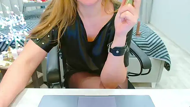 EveLove33 online show from April 19, 6:10 pm